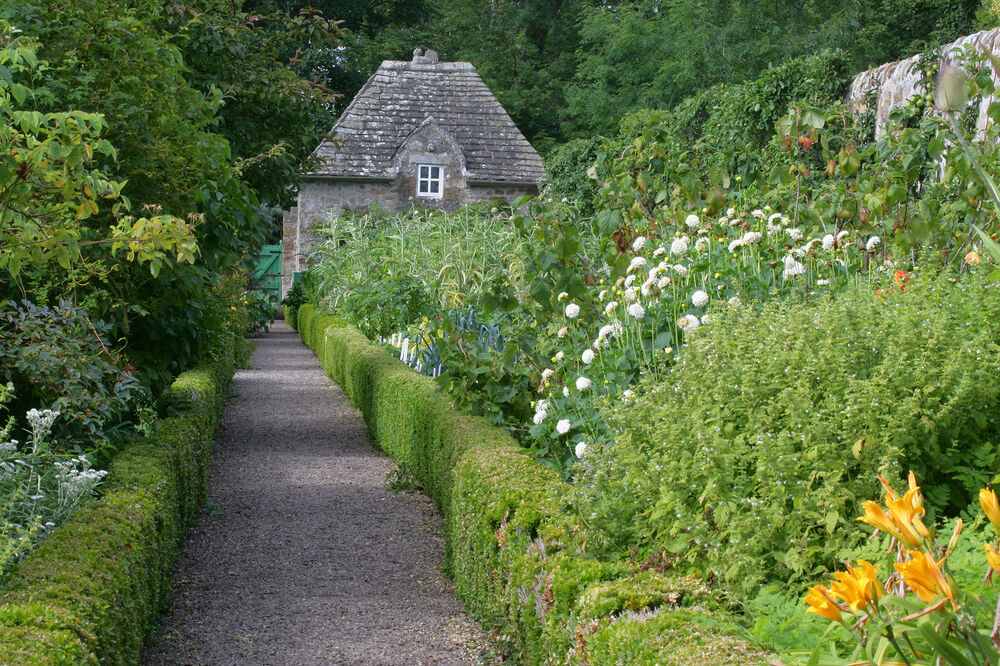 Walled garden at Kellie Castle
